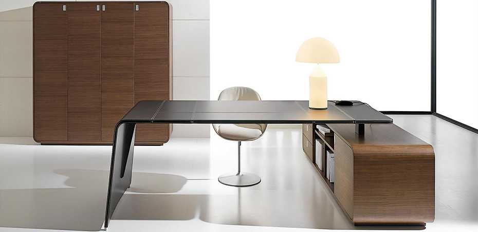 http://www.lamercanti.fr/userdata/immagini/articoli/930x453/sestante-leather-desk_58909.jpg