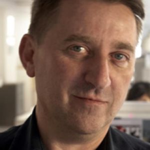 James Irvine, auteur de la chaise Juno pour Arper, formé chez Olivetti et Sottsass