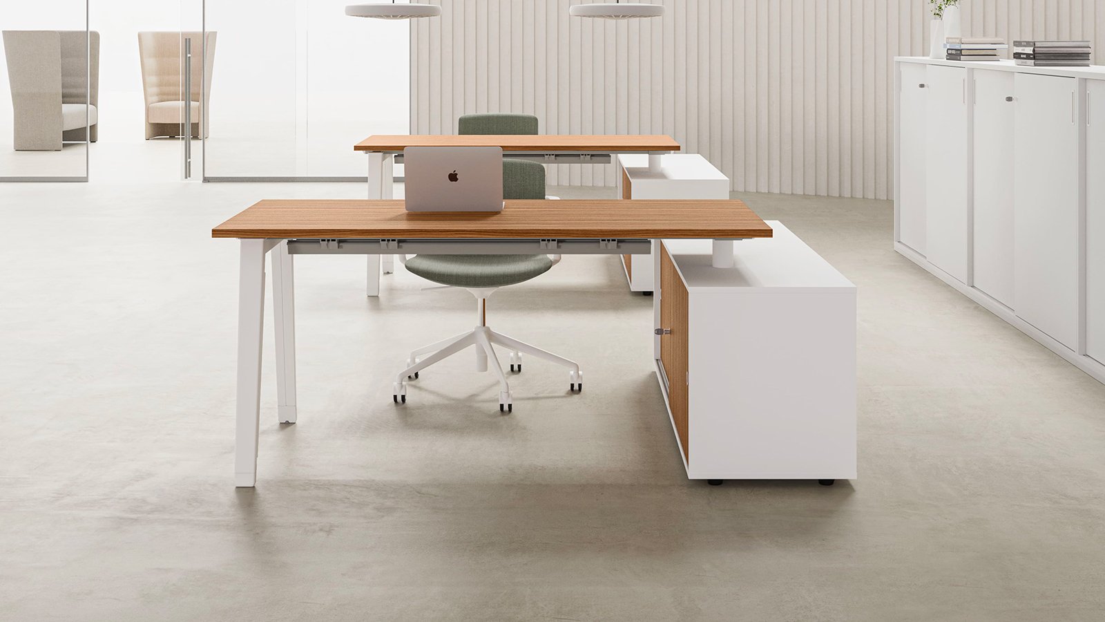 Bureau opératif E-Place de DVO Office sur piètement en arche blanc