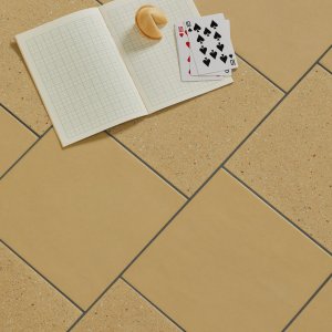 Carreau Time Highland Green Rough de Mutina, grès cérame non émaillé