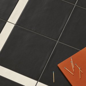 Carreau Time Dakota Grey Rough de Mutina, grès cérame non émaillé