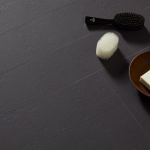 Surface en grès extrudé Kosei de Mutina
