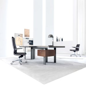 Extension Lloyd sur roulettes près du bureau de direction