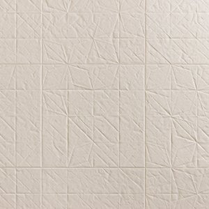 Surface en grès Folded de Mutina aux plis effet papier