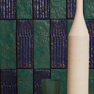 Mur de briques émaillées Chamotte de Mutina aux couleurs brillantes