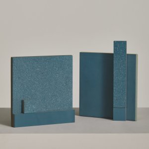 Rough et Smooth dans la même teinte chez Time de Mutina