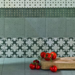 Détail du motif Azulej Trama en grès Mutina