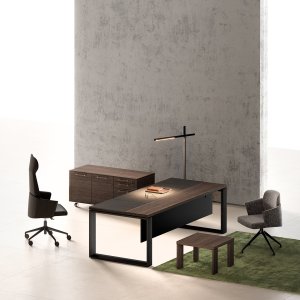 Portique laqué clair sous un plateau Arche sombre