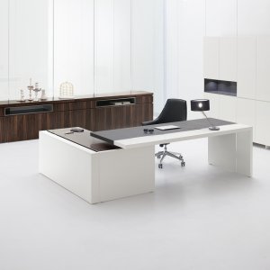 Insert en métal brossé sur le plateau du bureau Ar.tu