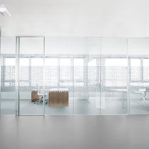 Jonction en polycarbonate transparent entre deux vitrages www.60