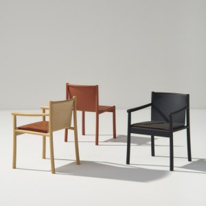 Kata Lounge en robinier teinté teck pour l'extérieur