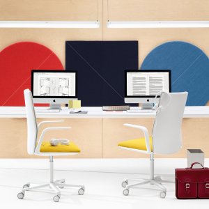 Siège de bureau Kinesit d'Arper à un poste de travail