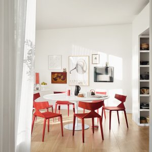 Coque en bois sur structure acier : la chaise Saya d'Arper