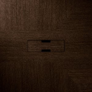 Détail de la finition Ecomalta sur plateau et pieds Trilo