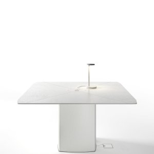 Plateau Trilo en chêne tabac