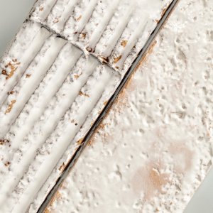 Détail artisanal d'une brique Chamotte