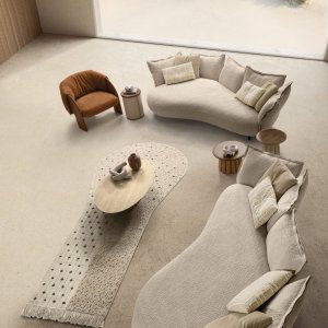 Coussins décoratifs sur le canapé Nuvola