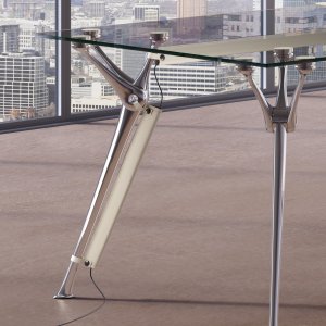 Genesis de Codutti avec plateau en verre trempé transparent de 12 mm