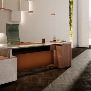 Traverse en acier inox poli miroir sous le plateau en noyer d'un bureau One