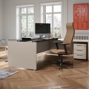 Panier passe-câbles accroché aux poutres du bureau GO