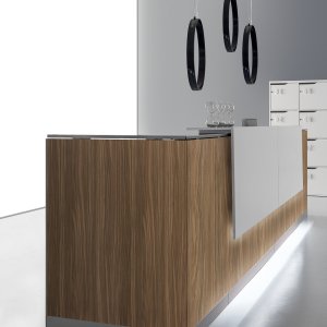 Barre LED à variateur tactile sous le top d'une banque Qubo