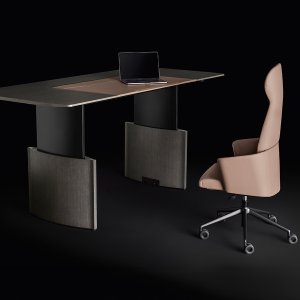 Bureau de direction Eleva de Bralco avec plateau en chêne et insert de cuir cousu