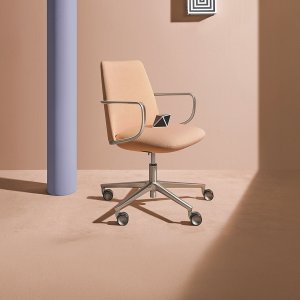 Accoudoir en aluminium moulé sous pression du fauteuil Elinor