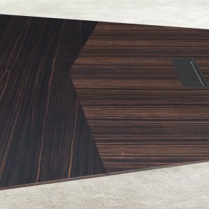 Salle du conseil avec table Euclideo et sièges Wing