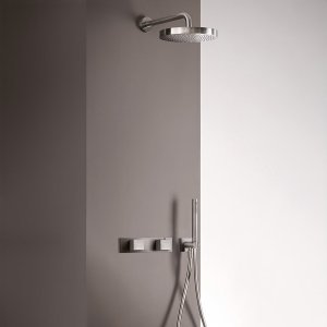 Détail du bec et du jet du mitigeur de lavabo Mint de Fantini