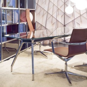 Kuna Chair en rouge bulgare