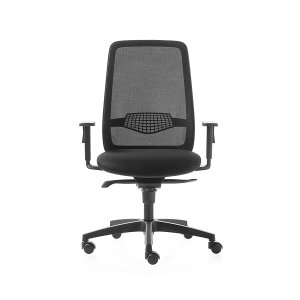 Key Go de Kastel noire devant un bureau opératif avec écran