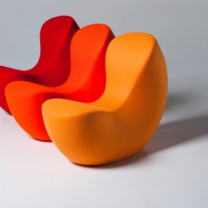 Dos du fauteuil Nautile de LaCividina posé librement dans la pièce
