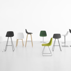 Tabouret de bar design Miunn de Lapalma à coque bois cintré