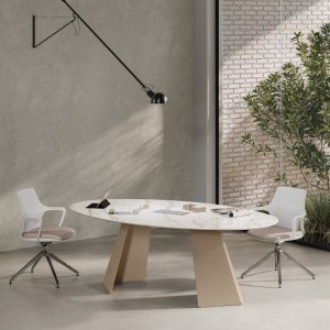 Espace de direction Monolith complet — bureau, table de réunion et rangements coordonnés, Paris