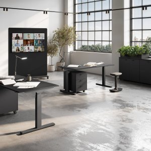 Bench assis-debout UP avec un côté debout et un côté assis