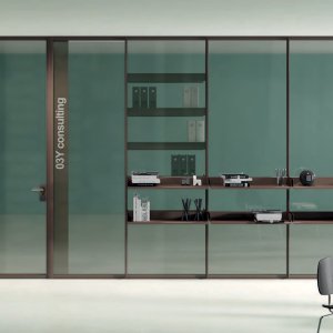 Colonne autoportante près d'une cloison Simple Bold