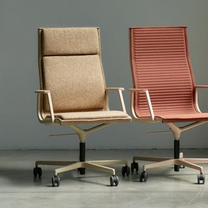 Fauteuil de direction Nulite de Luxy dans un bureau de direction