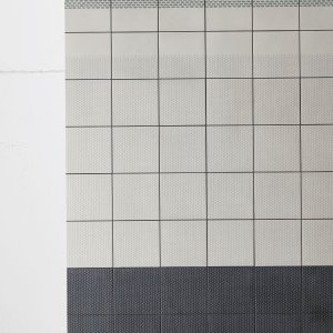Motif Cobble White de Tape Mutina sur base blanche