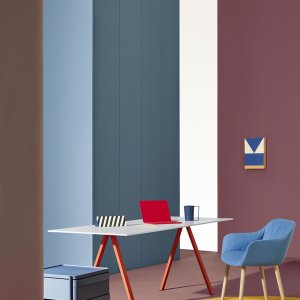 Goulotte CC en tôle noire sous une Arki-Table 360×120