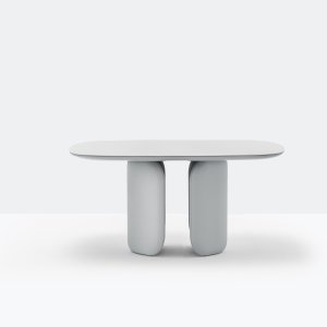 Table Elinor 300 par 110 aux bases revêtues de cuir