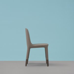 Fauteuil Ester 690 vu de trois quarts avec son garnissage