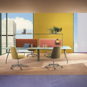 Boîtier passe-câbles CCO fermé sur la table Rizz 200 par 100