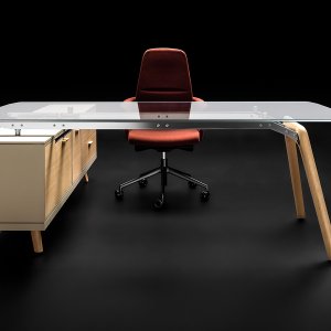 Couture apparente de l'insert en cuir sur le bureau Rail