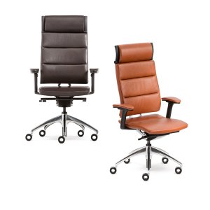 Fauteuil de direction Open Up de Sedus vu de trois quarts dans un bureau