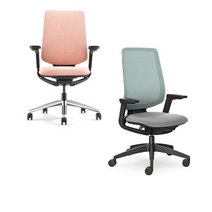 Siège de bureau se:flex de Sedus à dossier membrane gris dans un open space en flex office