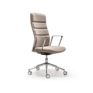 Version sans accoudoirs du That’s it Executive autour d’une table de réunion