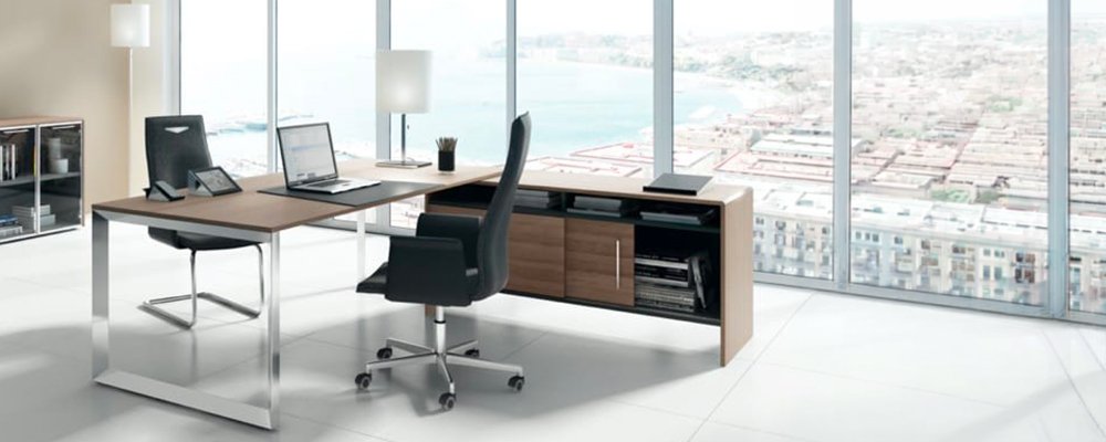 Bureau avec retour et crédence