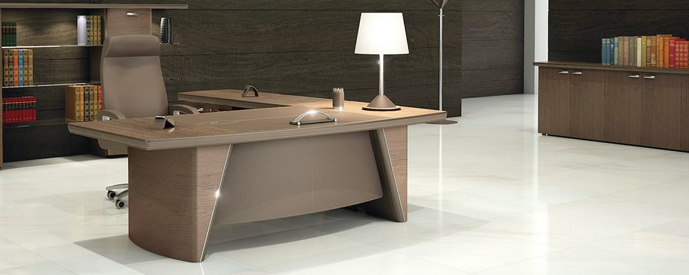 Bureau avec retour et crédence
